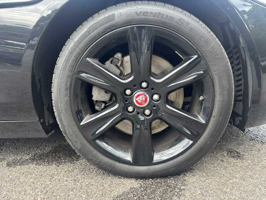 Jaguar XE 2.0 250 Portfolio Awd Black #6