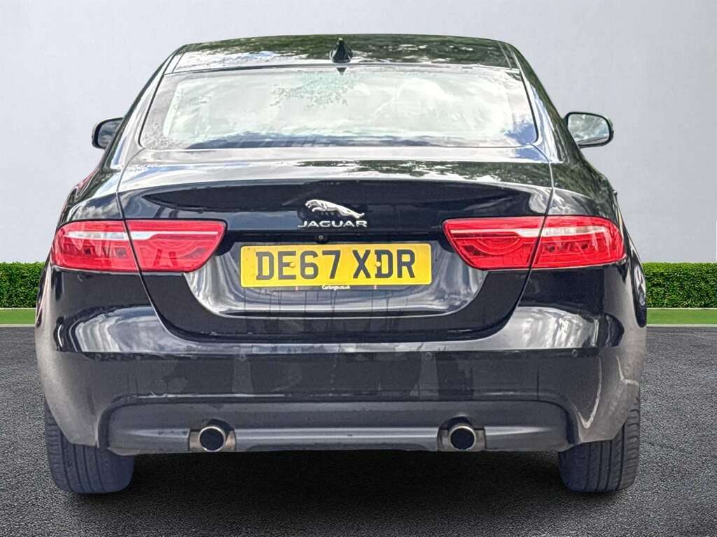 Jaguar XE 2.0 250 Portfolio Awd Black #4
