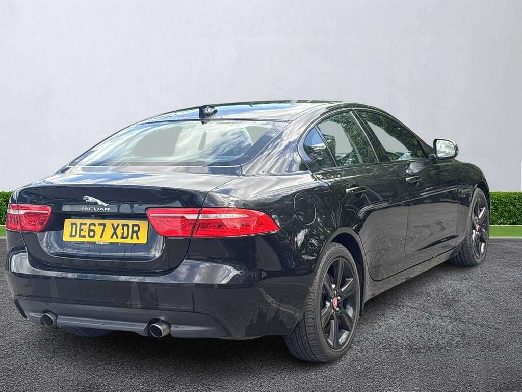 Jaguar XE 2.0 250 Portfolio Awd Black #3