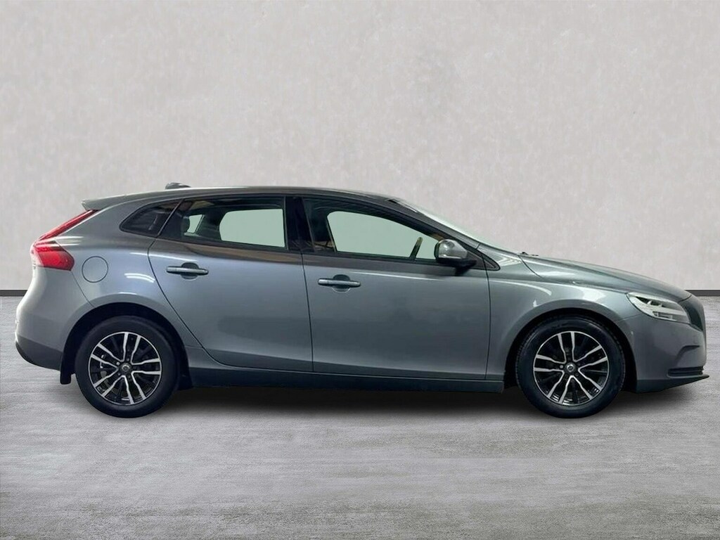 Volvo V40 2.0 D2 Momentum Nav Plus Hatchback Manu Grey #3