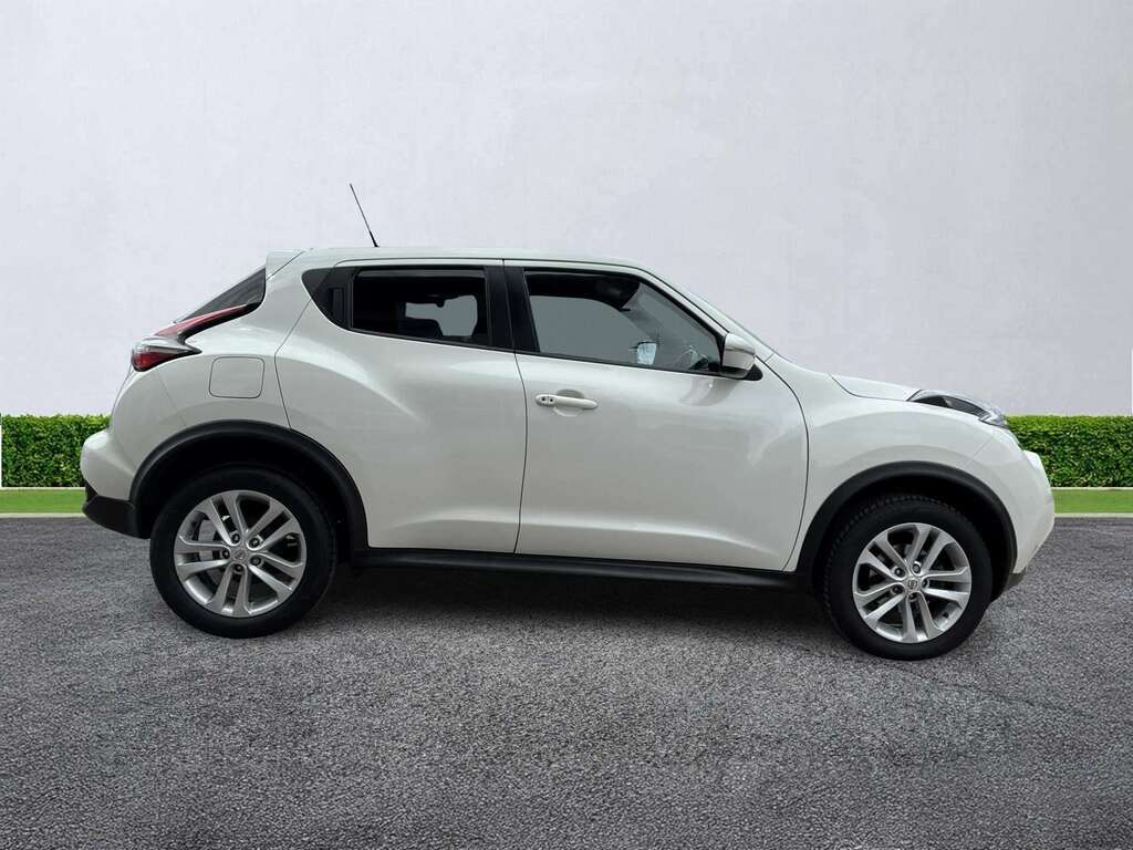 Nissan Juke 1.6 N-connecta Xtronic White #3