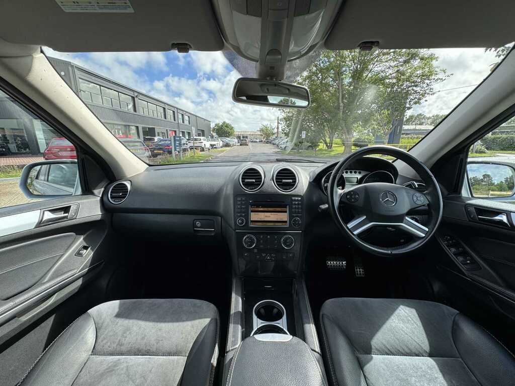Mercedes-Benz M Class Se Blue #16