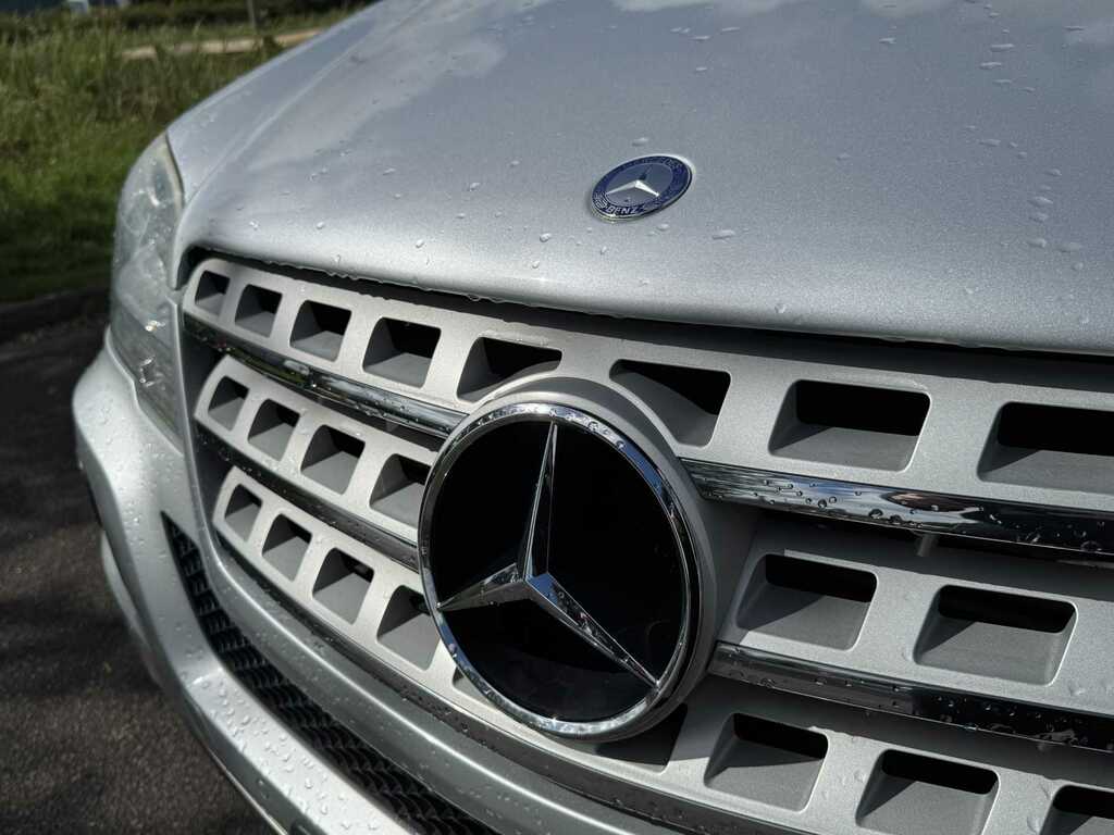 Mercedes-Benz M Class Se Blue #22