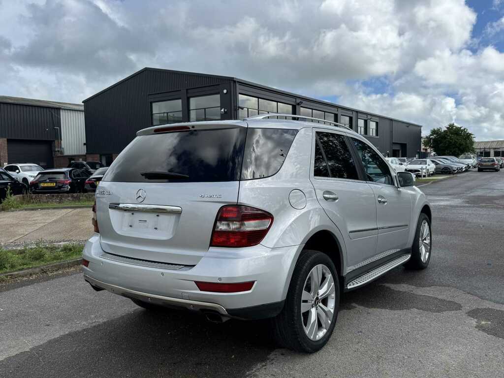 Mercedes-Benz M Class Se Blue #7