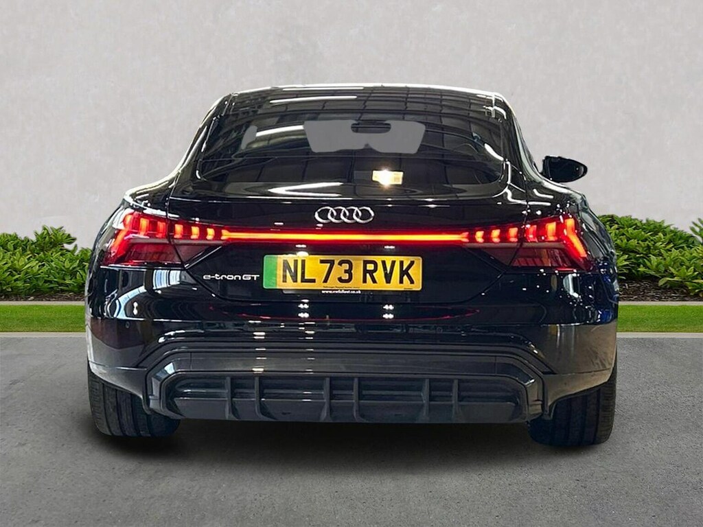 Audi E Tron GT 93.4Kwh Saloon Quattro 476 Ps Black #4