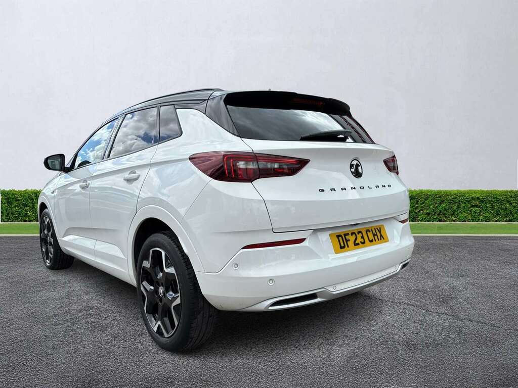 Vauxhall Grandland 1.2 Turbo Ultimate DF23CHX White #2