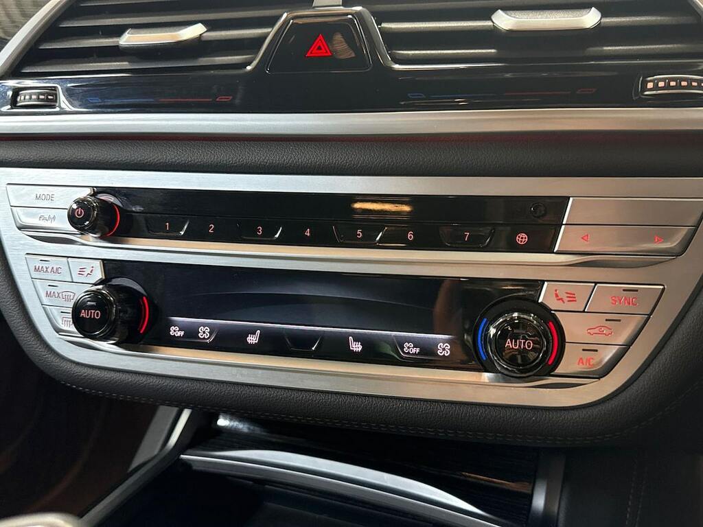 BMW 7 Series Saloon Black #12