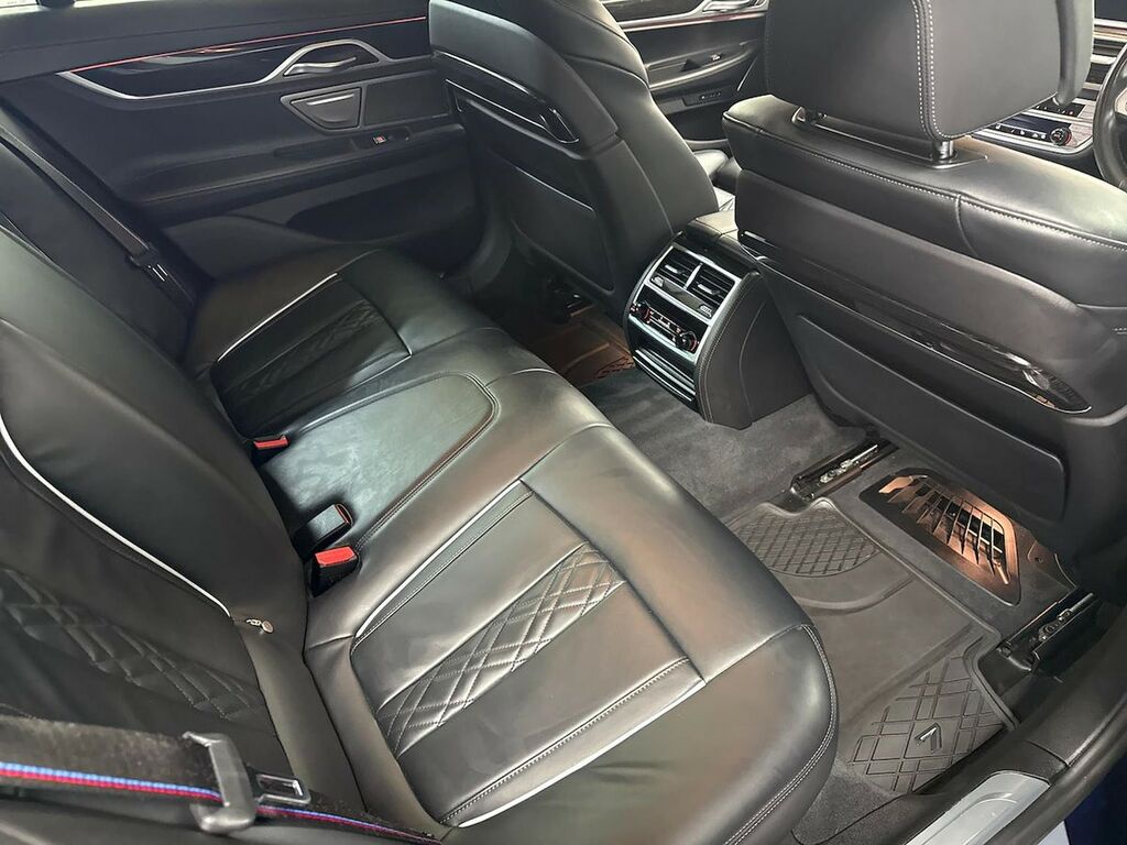 BMW 7 Series Saloon Black #16