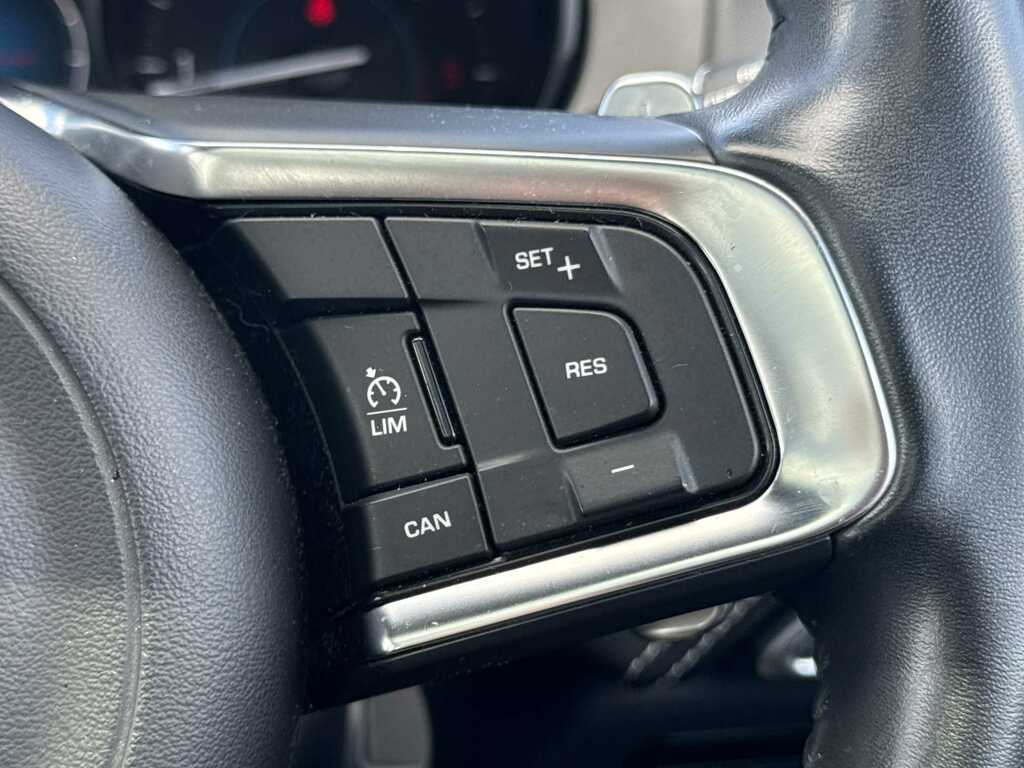 Jaguar F-Pace Portfolio Awd Grey #26