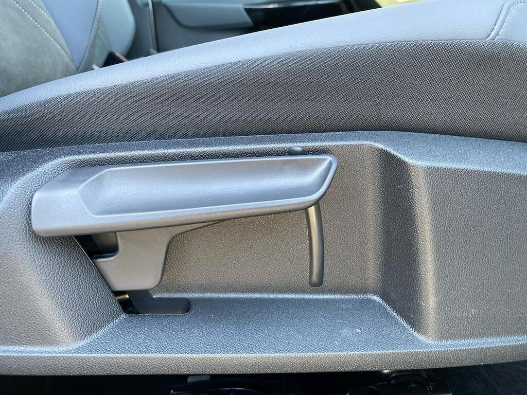 Volkswagen ID.4 Pro 77Kwh Black Edition 4Motion Silver #30