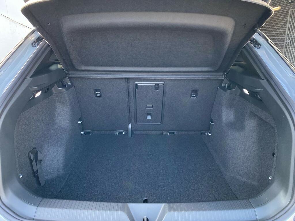 Volkswagen ID.4 Pro 77Kwh Black Edition 4Motion Silver #17