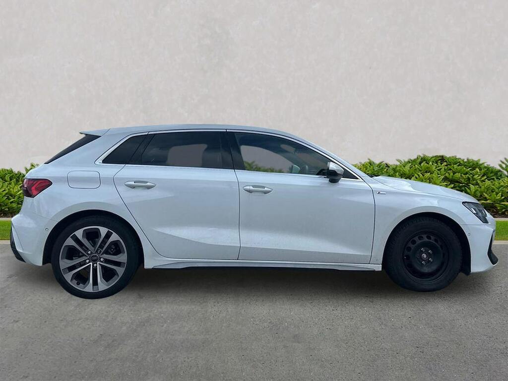 Audi A3 Audi A3 Sportback 1.5 Tfsi 116 S Line White #3