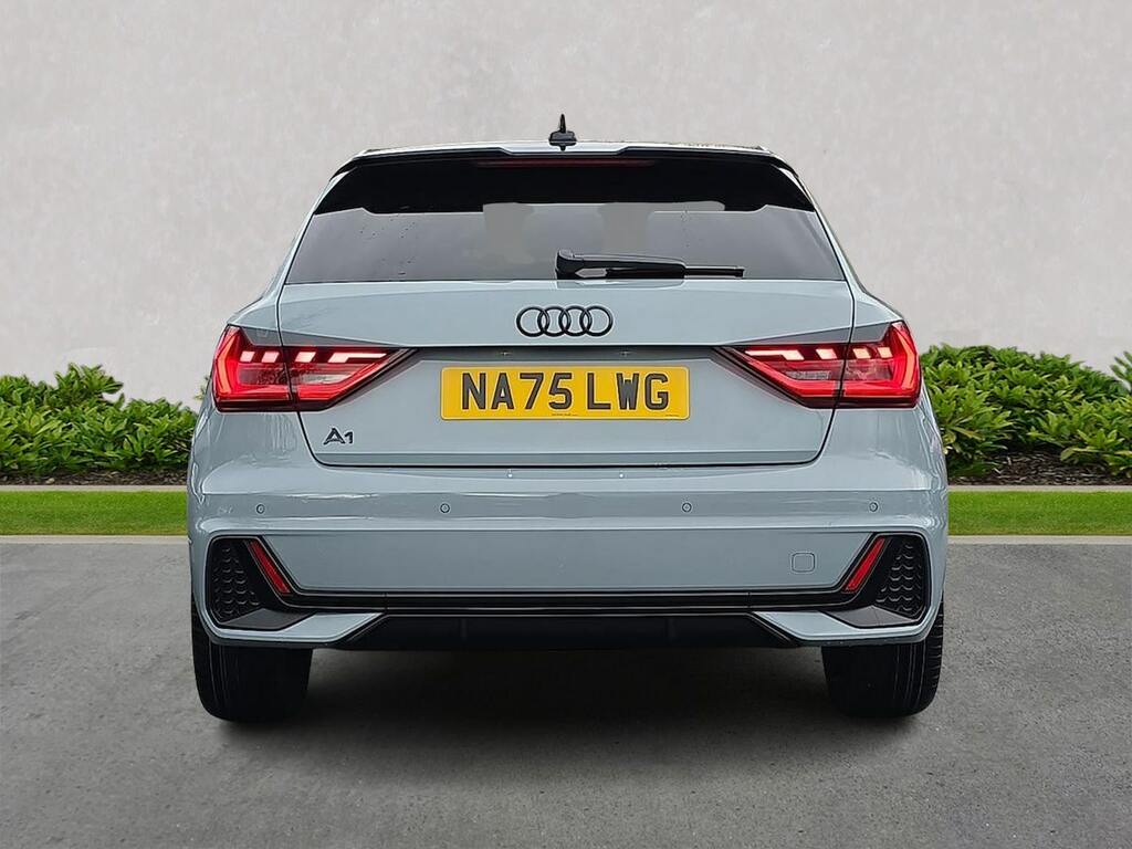 Audi A1 A1 Sportback Black Edition 25 Tfsi 95 Ps 5-Speed Grey #4