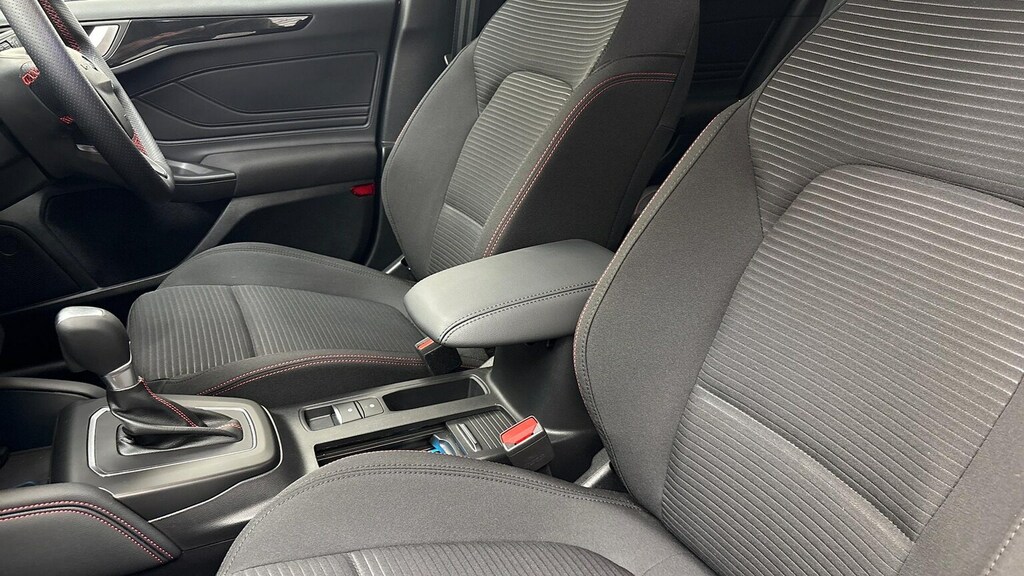 Ford Focus 1.0T Ecoboost Mhev Titanium X Hatchback Red #15