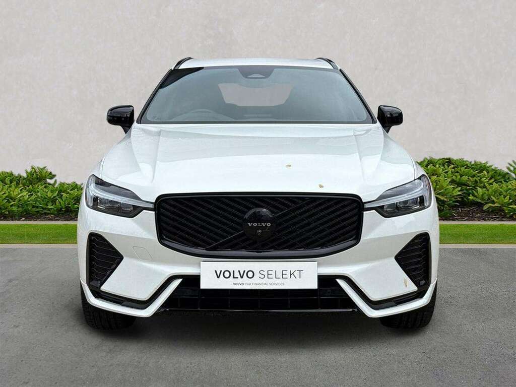 Volvo XC60 2.0 B5p Plus Black Edition Awd Geartronic EN25UFE White #5