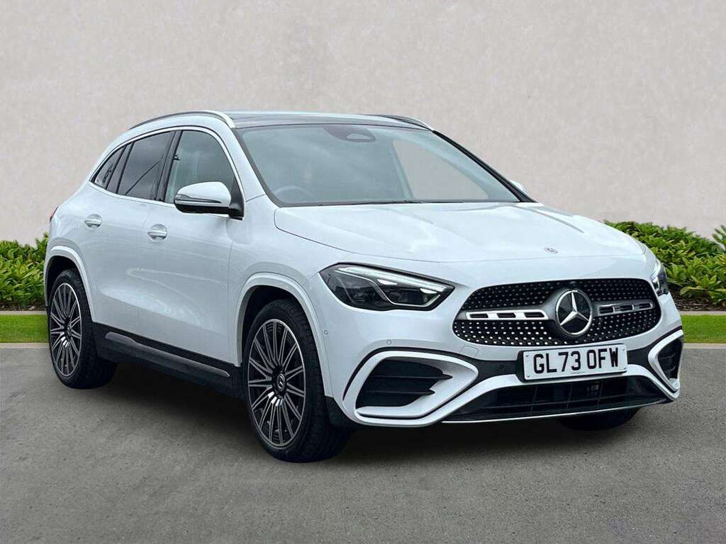 Mercedes-Benz GLA Class Gla 200 Amg Line Premium Plus White
