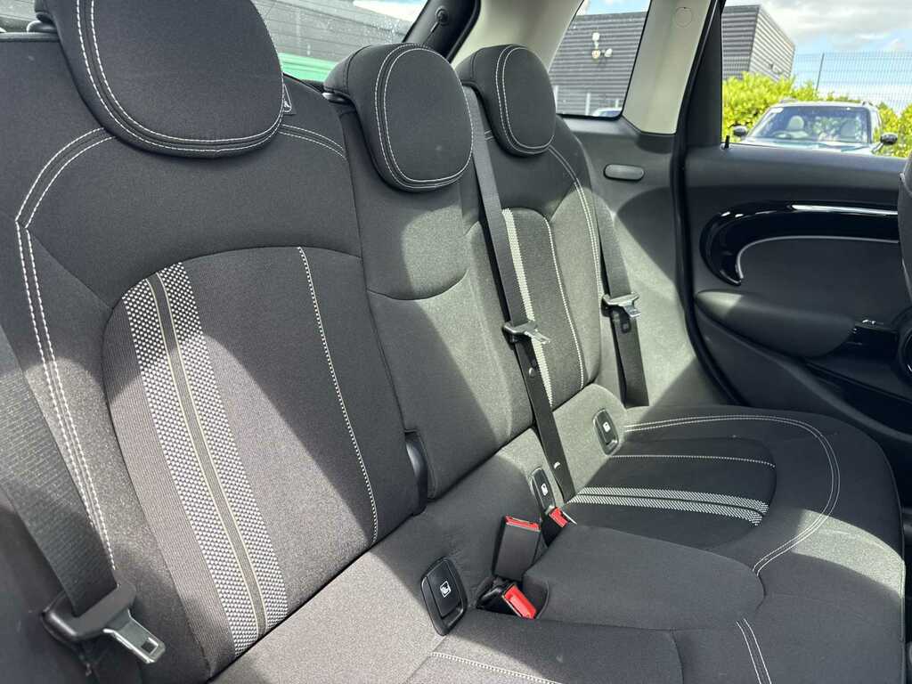 Mini Hatch 1.5 Cooper Sport Premium Plus Silver #16