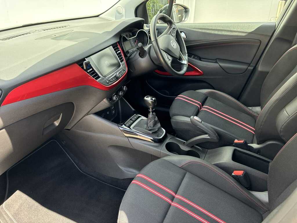 Vauxhall Crossland Hatchback White #7