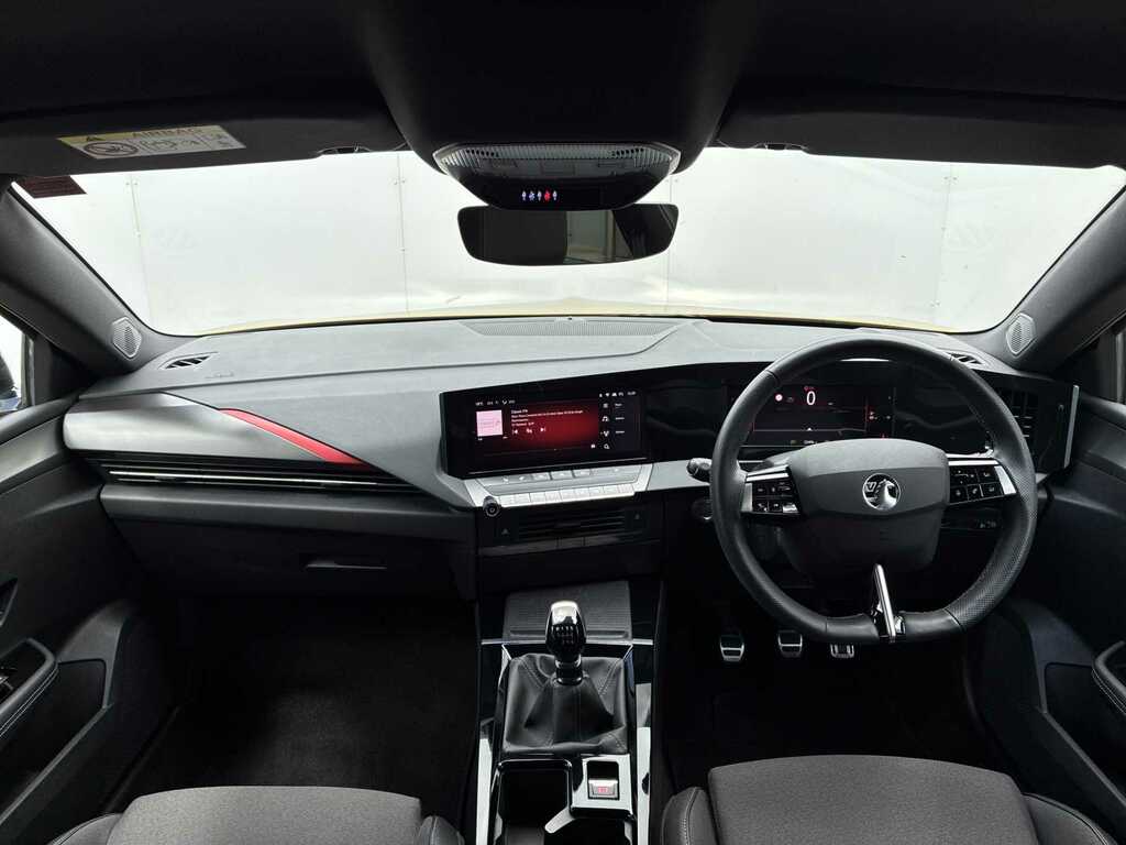Vauxhall Astra Ultimate Black #8