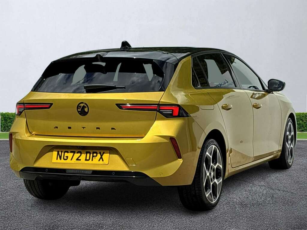 Vauxhall Astra Ultimate Black #17