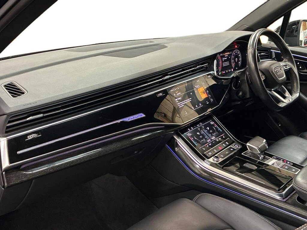 Audi Q7 Vorsprung #7