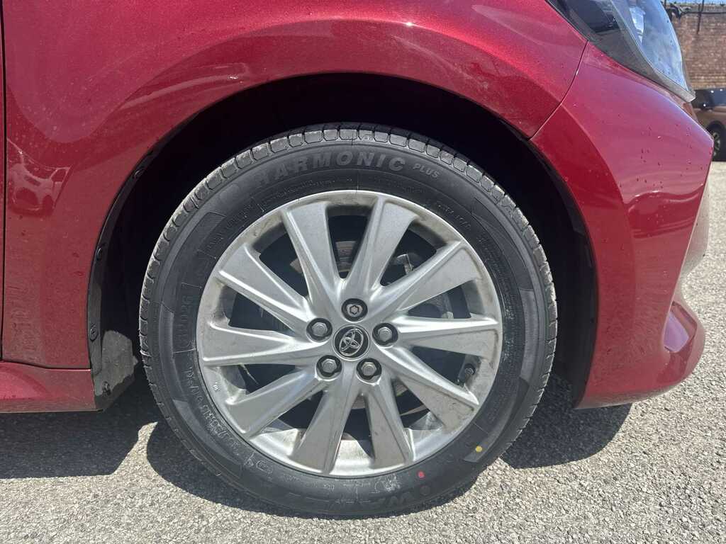 Toyota Yaris 1.5 Hybrid Icon Cvt ND21ULP Red #6