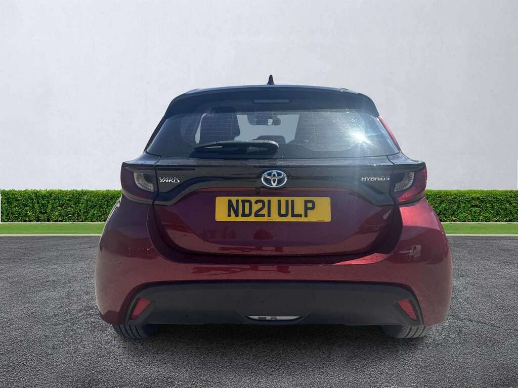 Toyota Yaris 1.5 Hybrid Icon Cvt ND21ULP Red #4