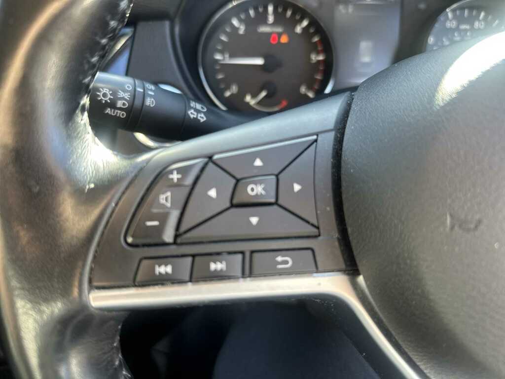 Nissan X-Trail N-tec White #24