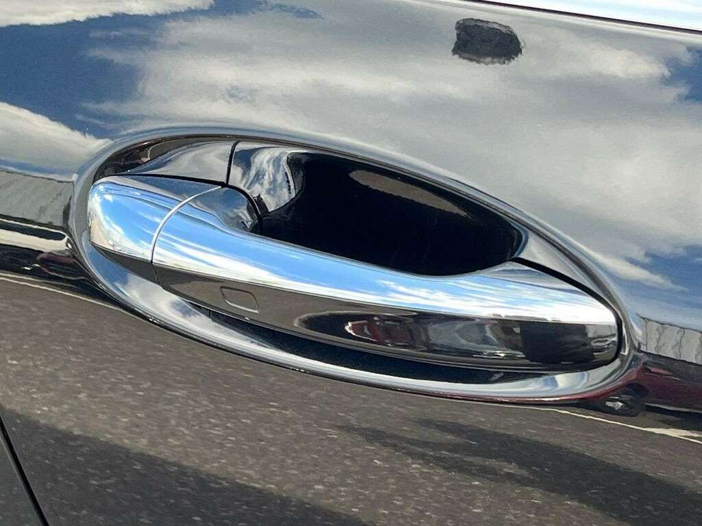 Mercedes-Benz EQC Edition 1886 Silver #37