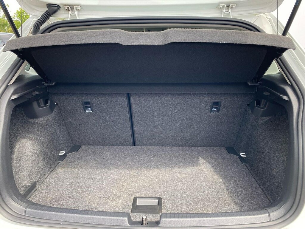 Volkswagen Polo Hatchback Silver #17