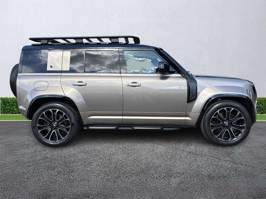Land Rover Defender 110 4.4 P635 Octa 110 Gold #5