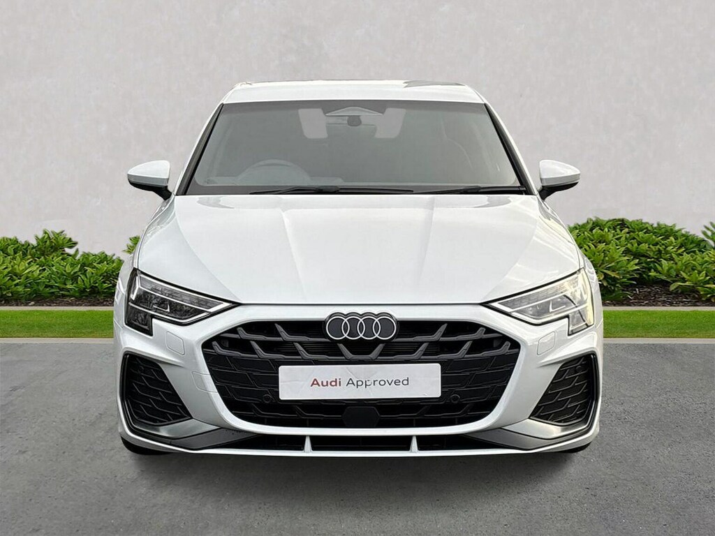 Audi A3 1.5 Tfsi E 204 S Line S Tronic 2025 Black #5