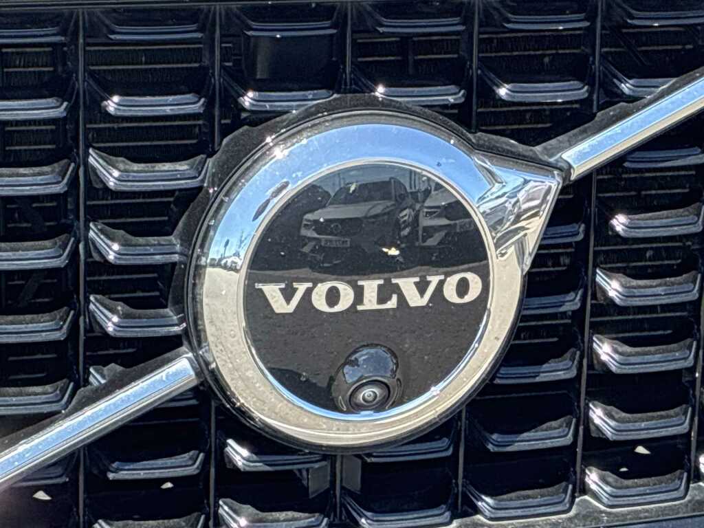 Volvo XC60 2.0 B5p Plus Dark Awd Geartronic SE23WBV Gold #4