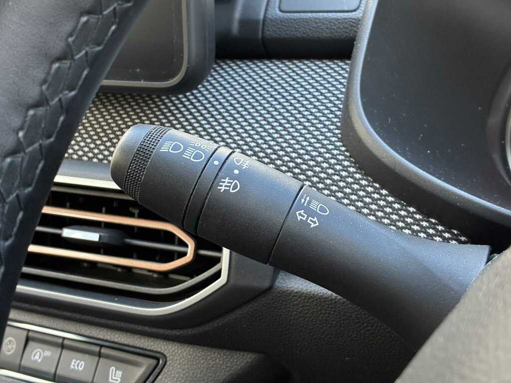 Dacia Sandero Stepway Dacia Sandero Stepway 1.0 Tce Bi-fuel Expression 5 Black #26