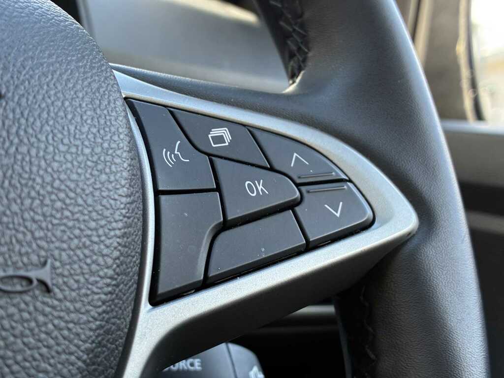 Dacia Sandero Stepway Dacia Sandero Stepway 1.0 Tce Bi-fuel Expression 5 Black #23