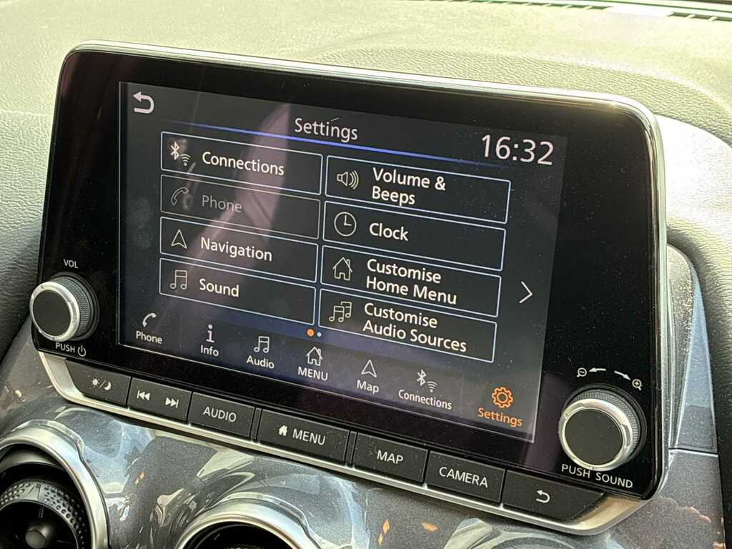 Nissan Juke Dig-t N-connecta Grey #28