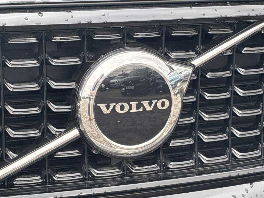 Volvo XC40 2.0 B3p Plus Dark CK23UBO Black #4