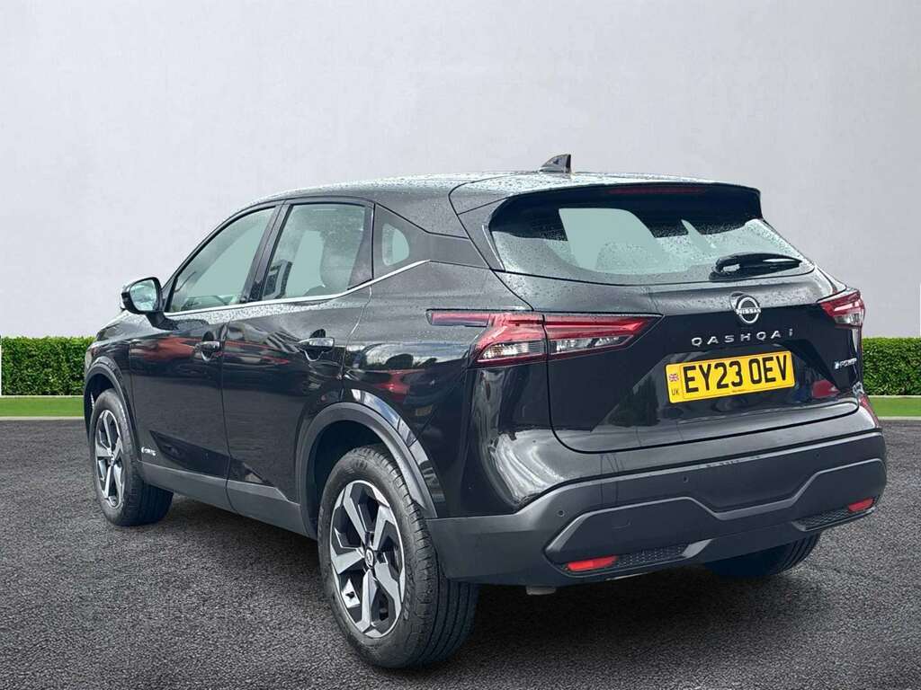 Nissan Qashqai 1.5 E-power Acenta Premium EY23OEV Black #2