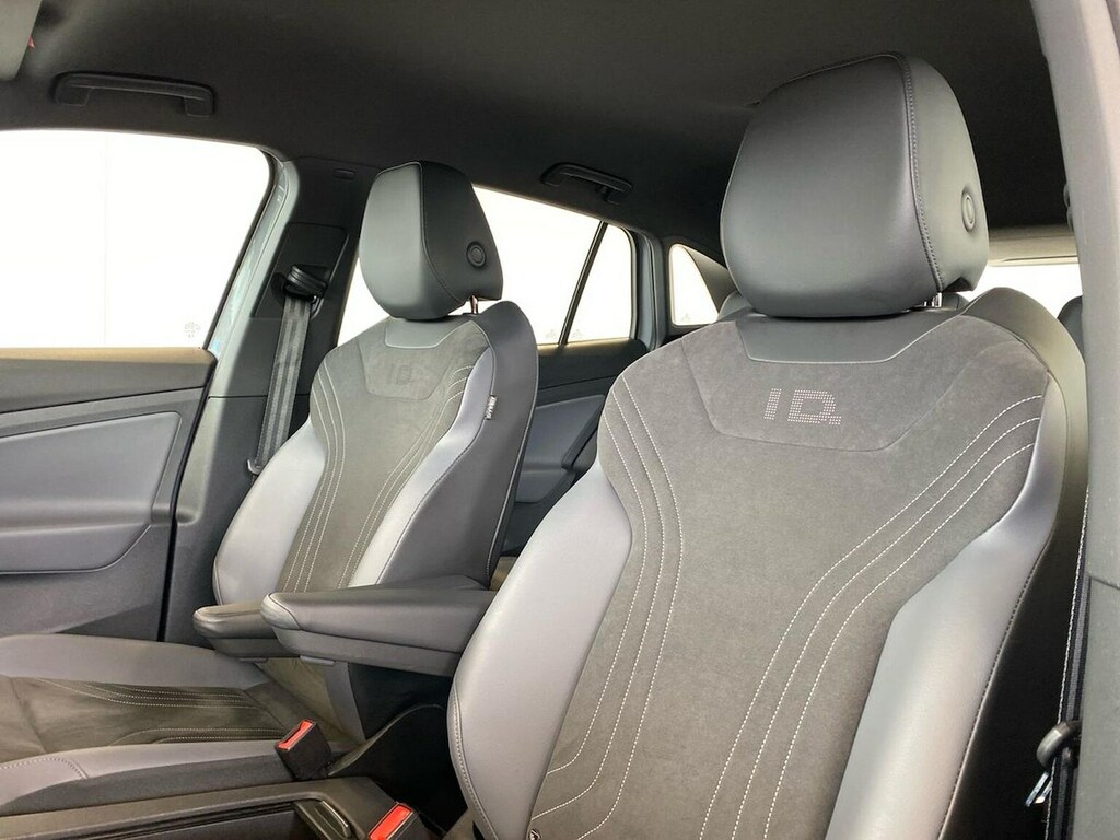 Volkswagen ID.4 Pro Performance 77Kwh Life Silver #39