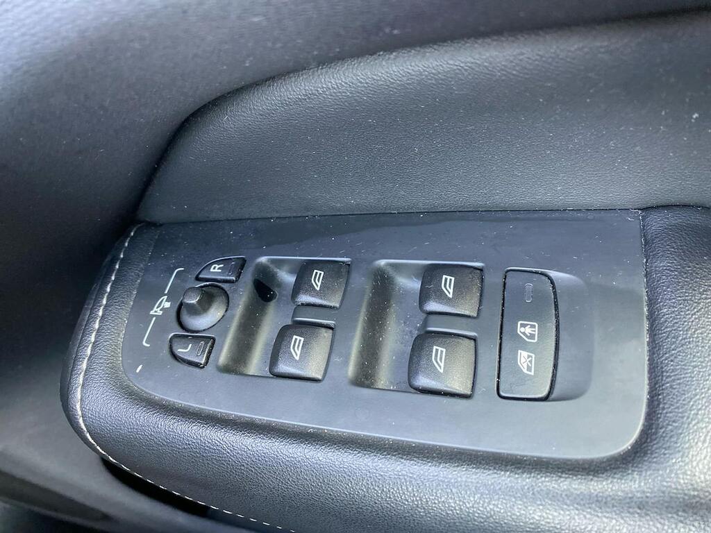 Volvo XC60 B4awd Plus Dark - Heated Seats, Google Grey #21