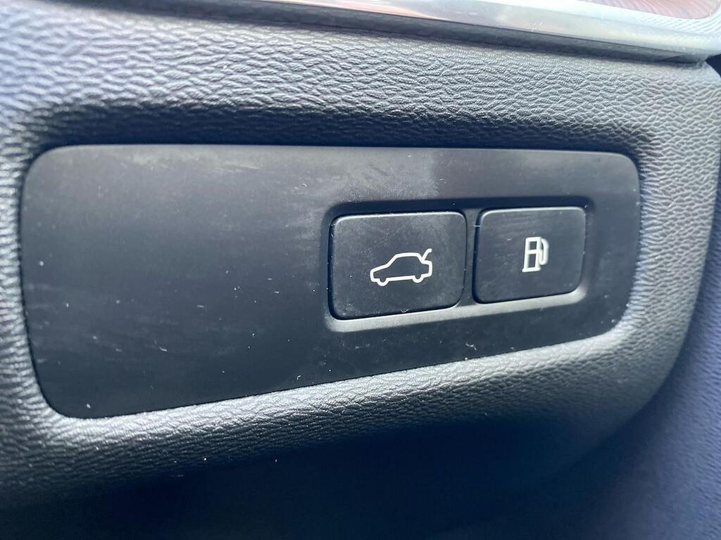 Volvo XC60 B4awd Plus Dark - Heated Seats, Google Grey #22