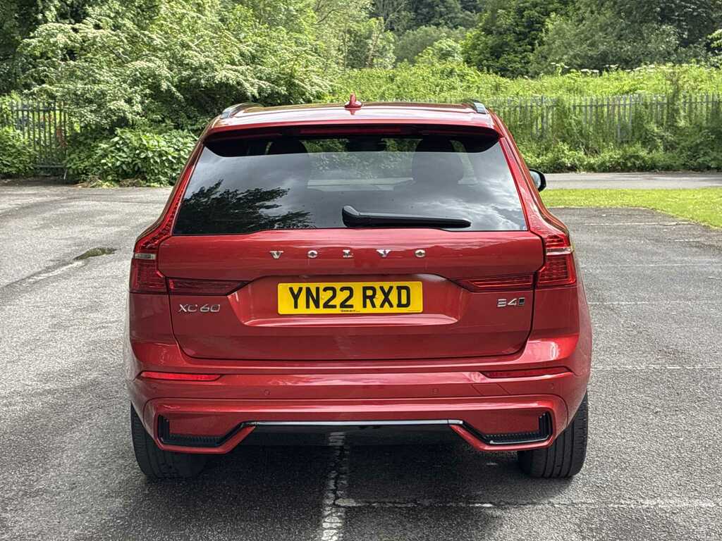Volvo XC60 2.0 B4d R Design Awd Geartronic Red #6