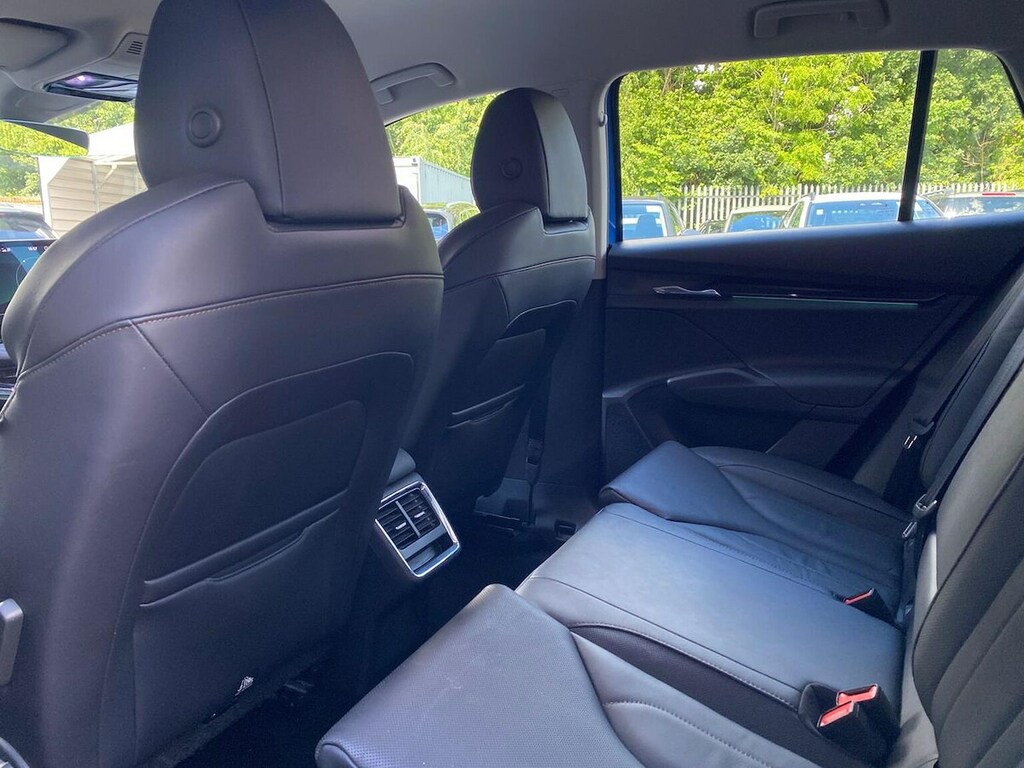Skoda ENYAQ 80 Silver #32