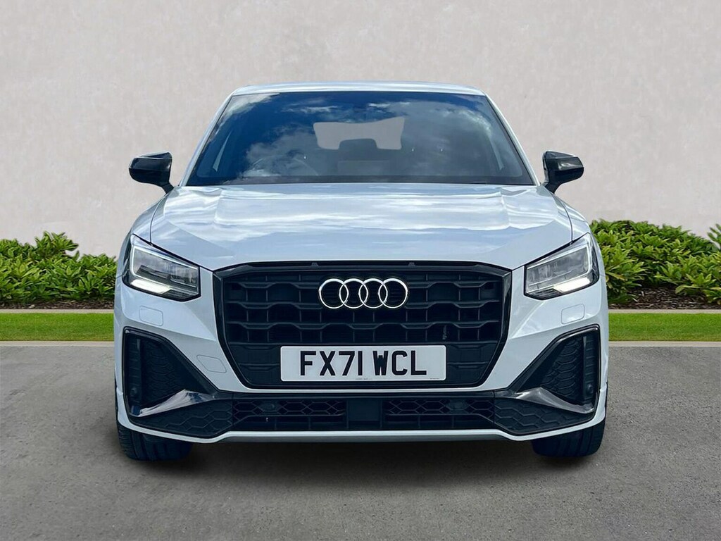 Audi Q2 1.5 Tfsi Cod 35 Black Edition Suv S Tro White #5