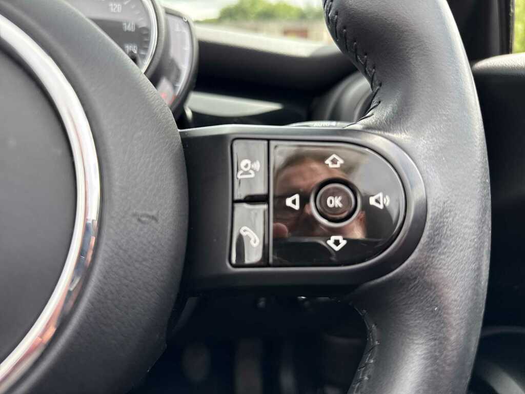 Mini Convertible 1.5 Cooper Exclusive Convertible Grey #26