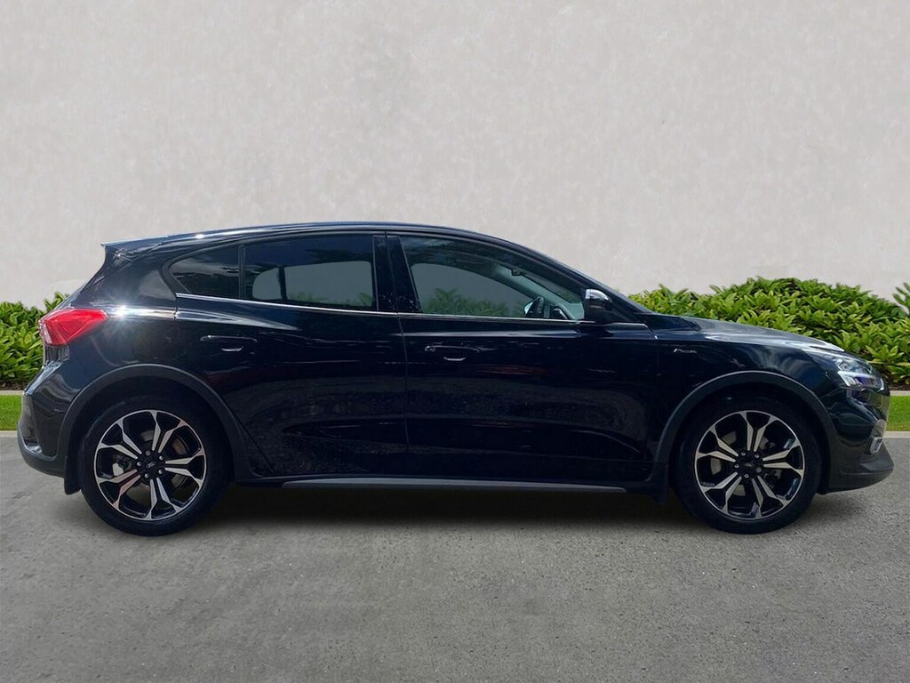Ford Focus 1.0T Ecoboost Active X Vignale Hatchback Petro GF70VBL Black #3