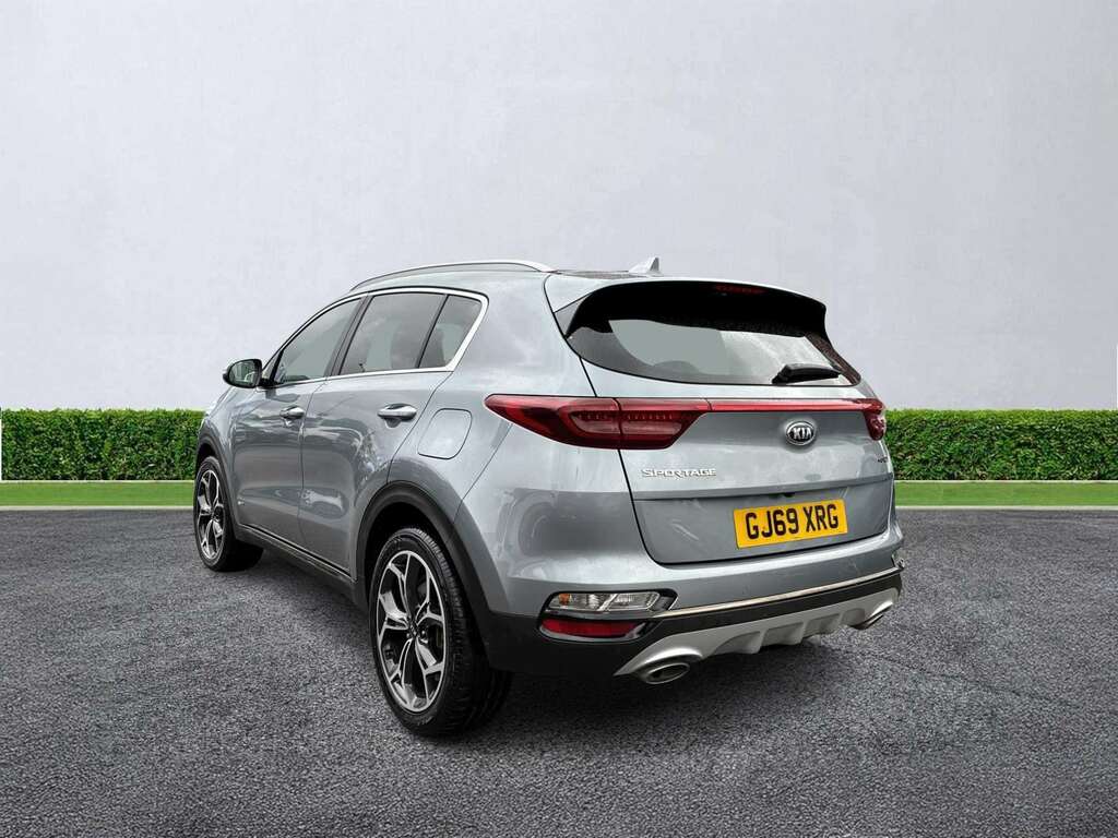Kia Sportage 2 Crdi Isg White #1