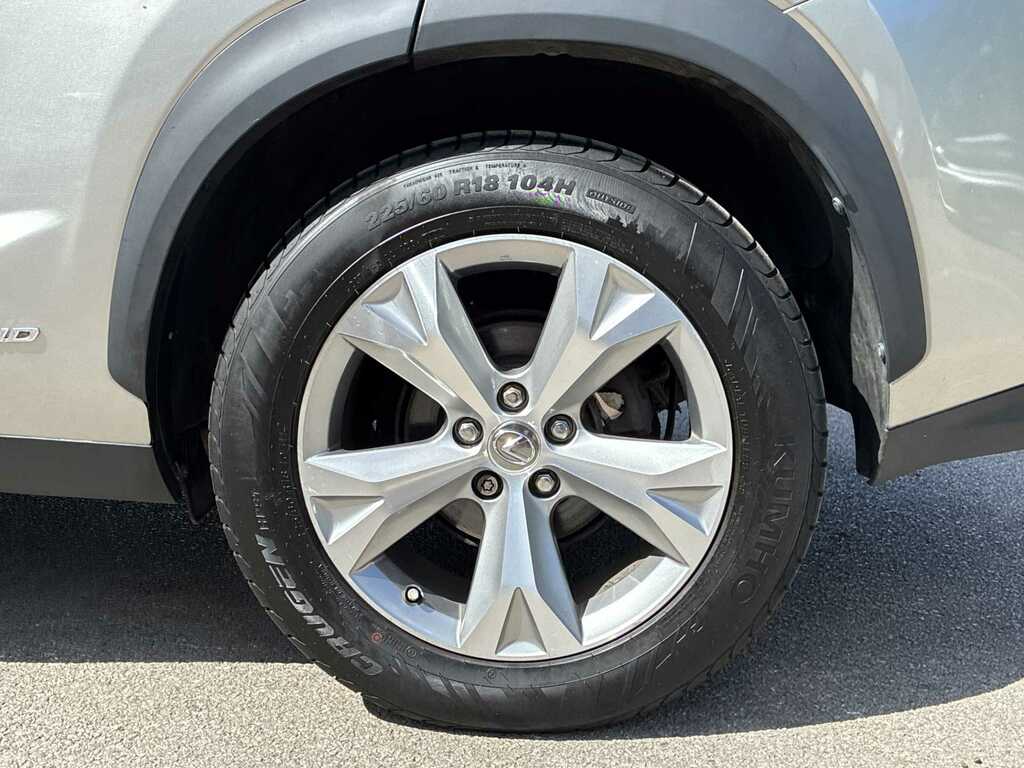 Lexus NX 300H 2.5 Premier Cvt Silver #6