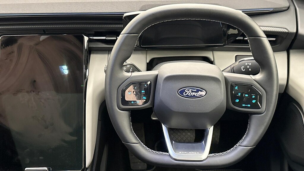 Ford Explorer Extended Range 77Kwh Select White #8