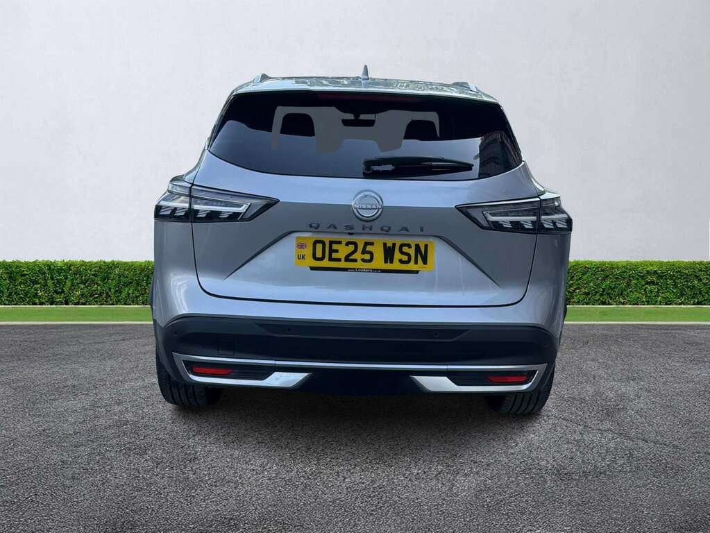 Nissan Qashqai 1.3 Dig-t Mh 158 Tekna Xtronic OE25WSN Silver #4